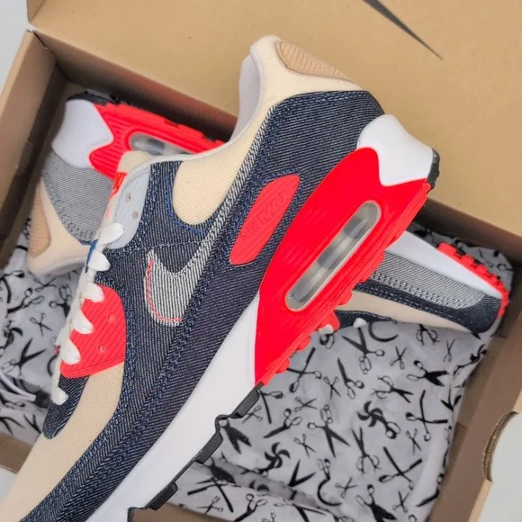 Nike Air Max 90 x DNHM Special Edition - Infrared - Men Size 10.5 ( CU1646-400 )
